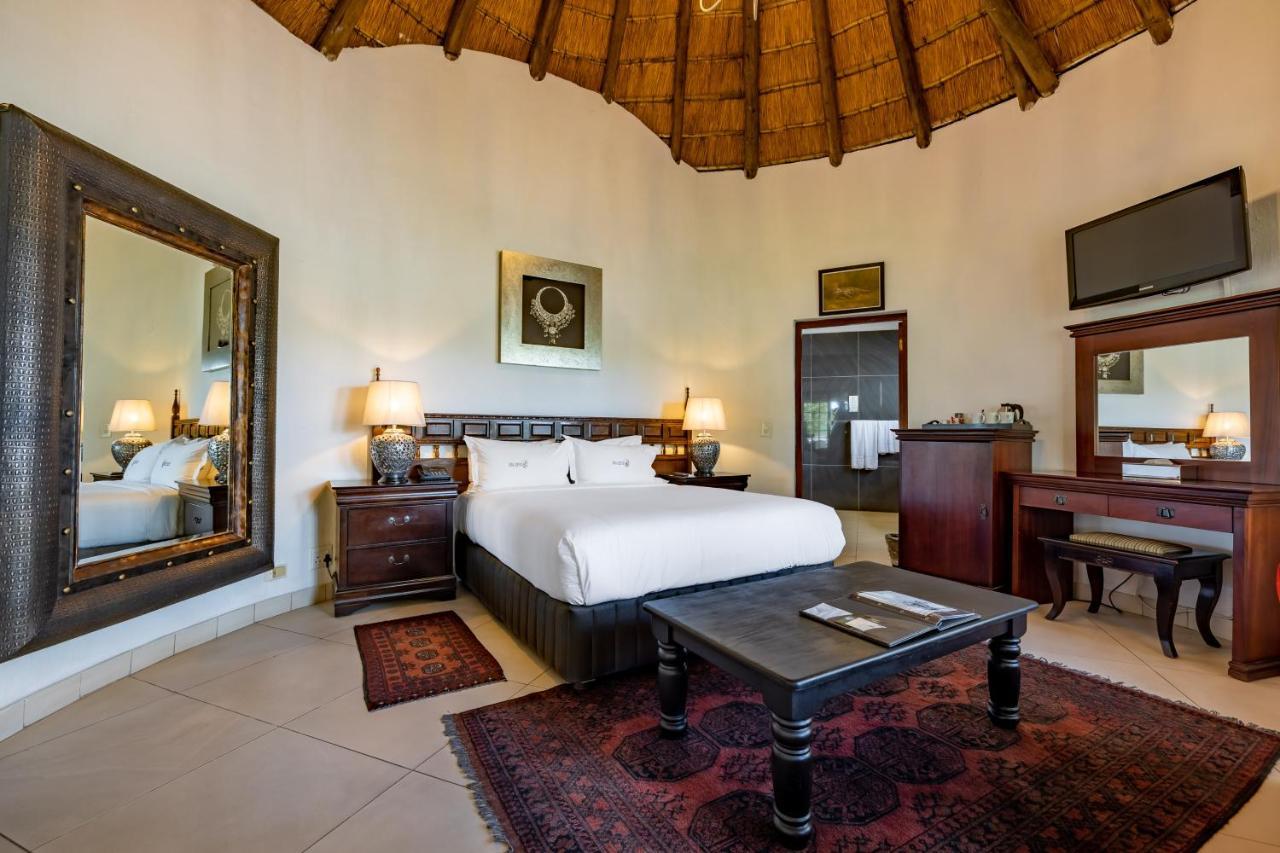 Zulu Nyala Country Manor Hotel Johannesburg Bagian luar foto