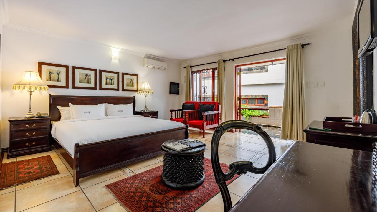 Zulu Nyala Country Manor Hotel Johannesburg Bagian luar foto