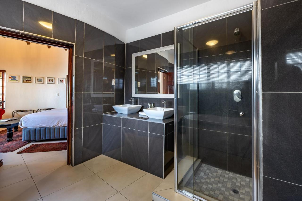 Zulu Nyala Country Manor Hotel Johannesburg Bagian luar foto
