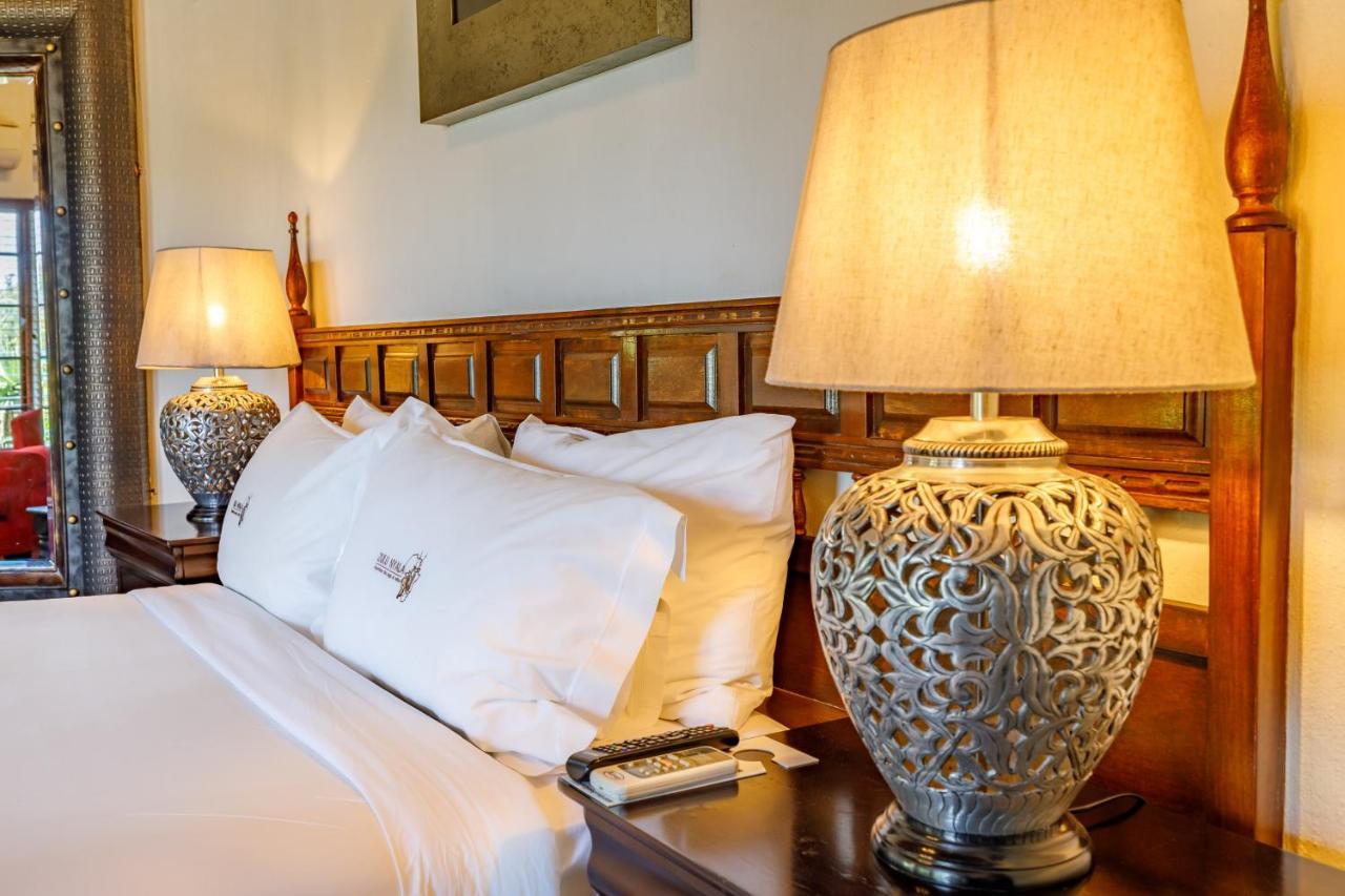 Zulu Nyala Country Manor Hotel Johannesburg Bagian luar foto