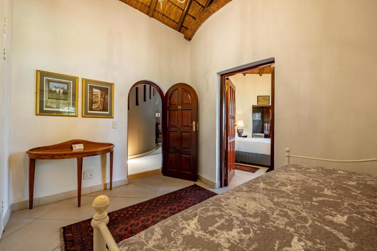 Zulu Nyala Country Manor Hotel Johannesburg Bagian luar foto