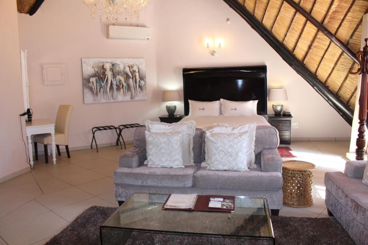 Zulu Nyala Country Manor Hotel Johannesburg Bagian luar foto