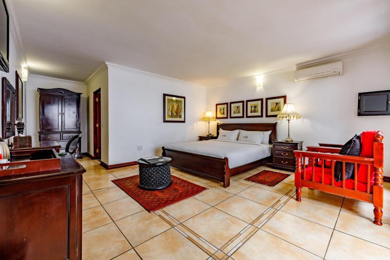 Zulu Nyala Country Manor Hotel Johannesburg Bagian luar foto