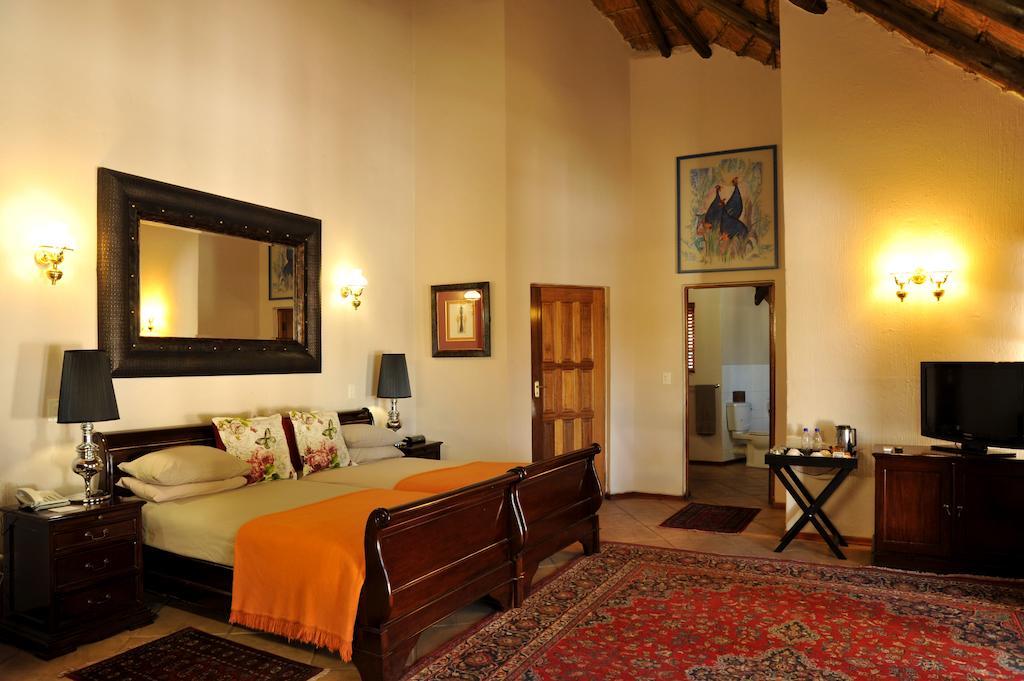 Zulu Nyala Country Manor Hotel Johannesburg Bagian luar foto