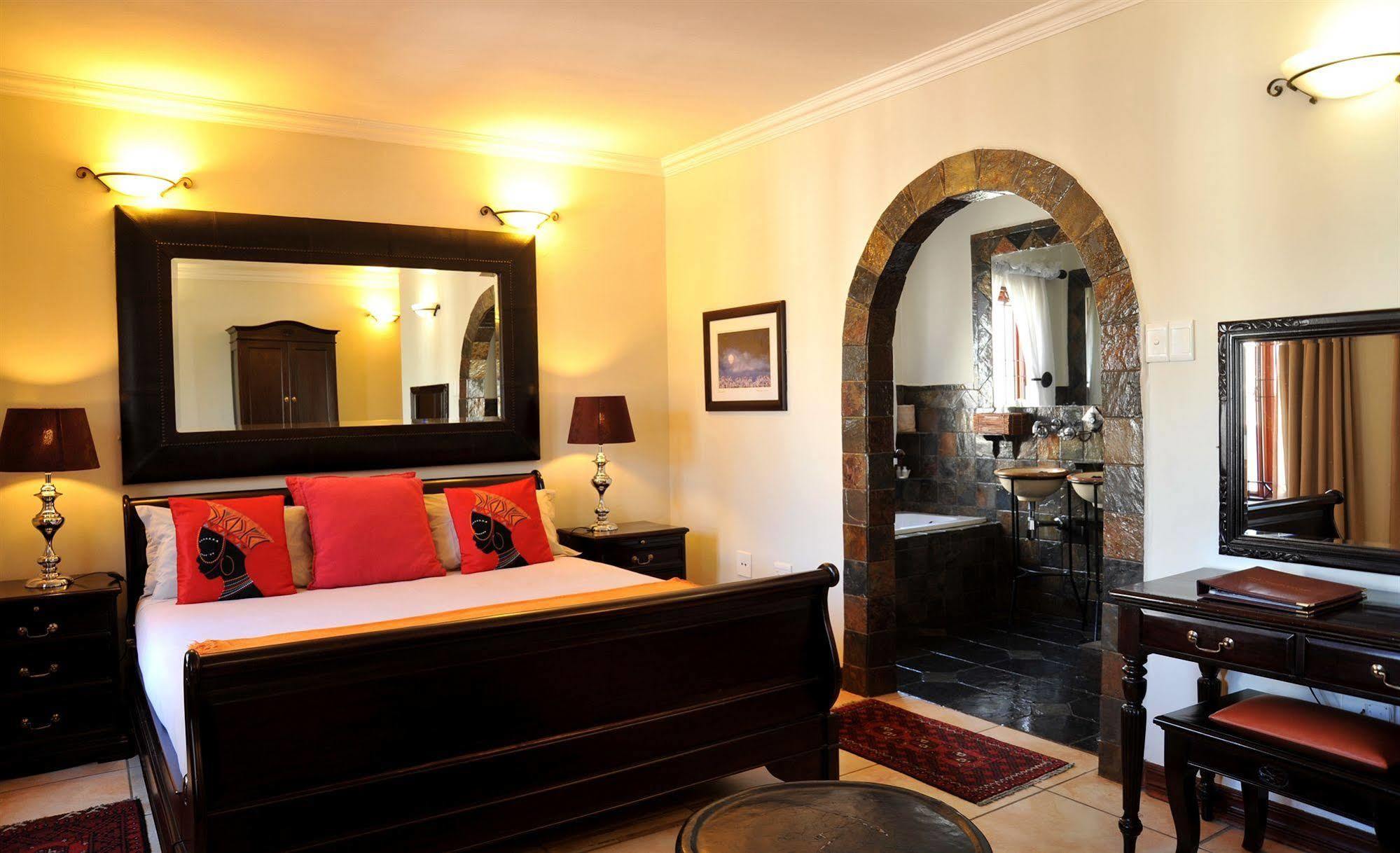 Zulu Nyala Country Manor Hotel Johannesburg Bagian luar foto