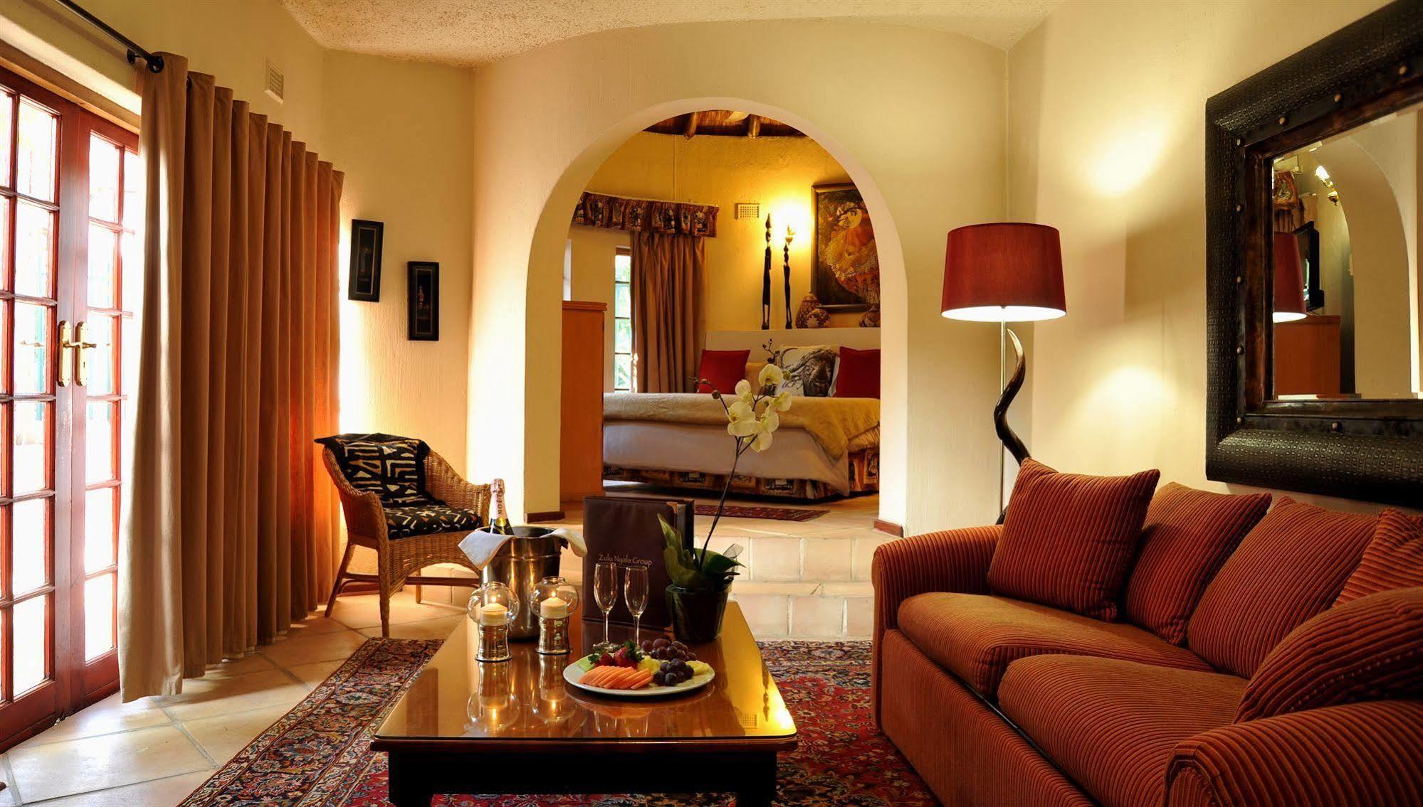 Zulu Nyala Country Manor Hotel Johannesburg Bagian luar foto