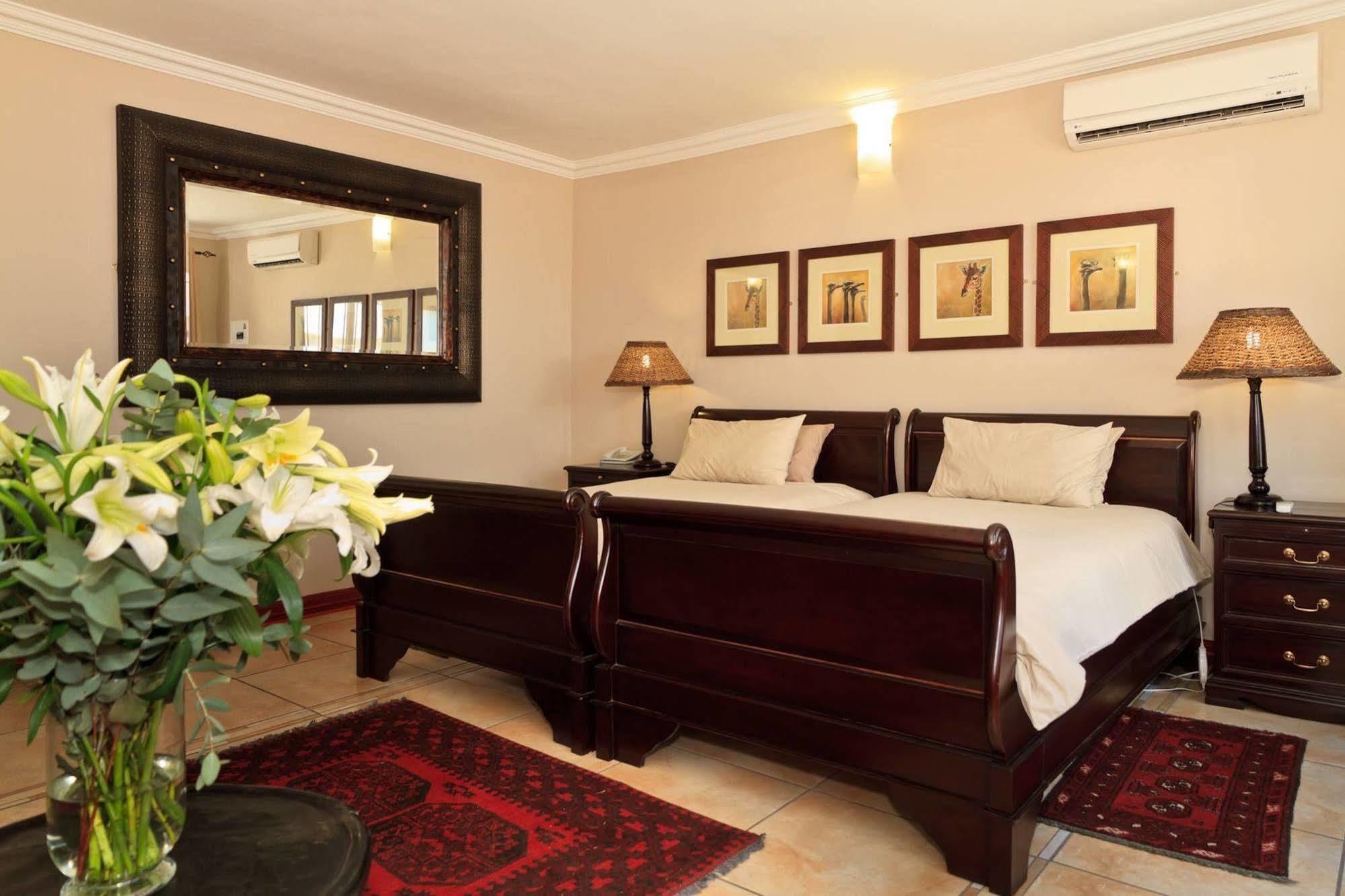 Zulu Nyala Country Manor Hotel Johannesburg Bagian luar foto