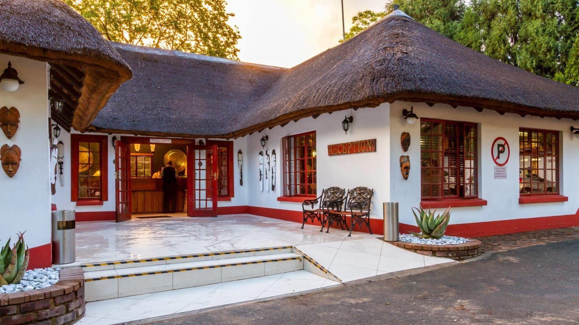 Zulu Nyala Country Manor Hotel Johannesburg Bagian luar foto