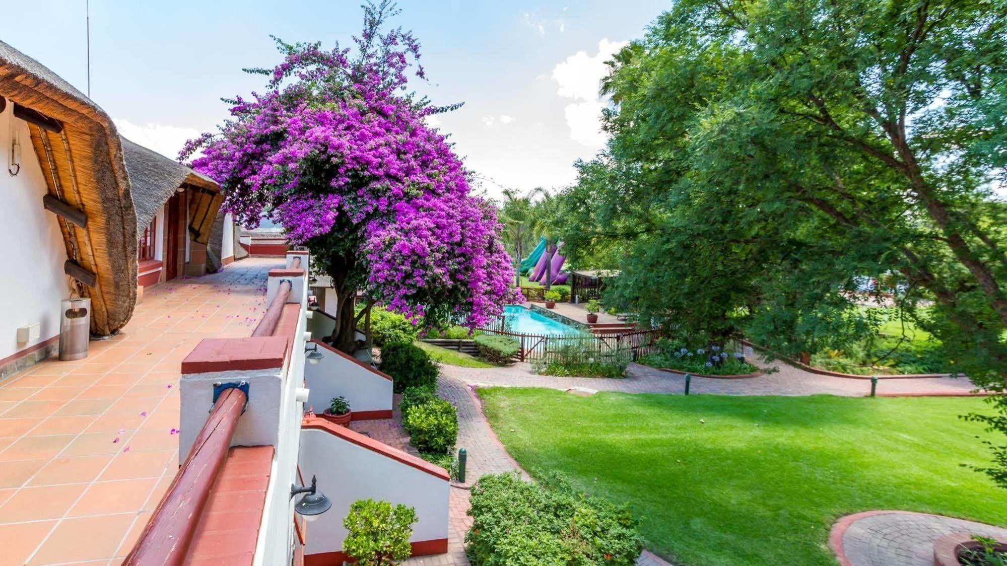 Zulu Nyala Country Manor Hotel Johannesburg Bagian luar foto